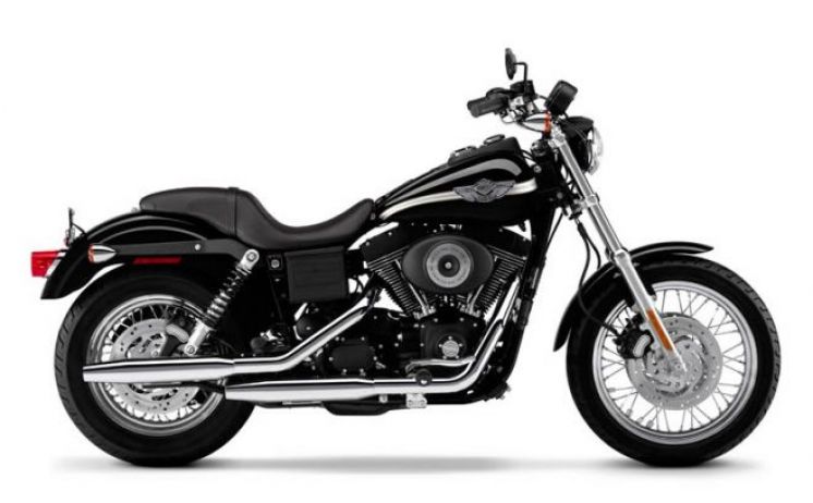 HARLEY DAVIDSON 1690 Dyna Street Bob 76 hp